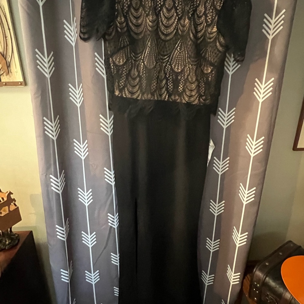 Dress the Population Black Lace Top Prom Dress